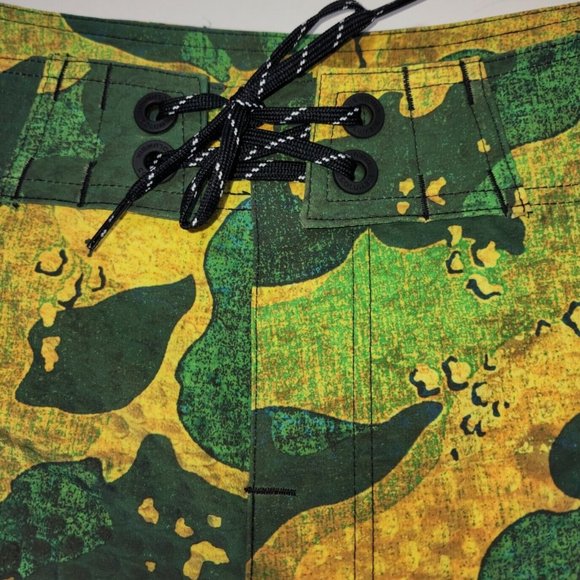 Columbia PFG Shorts Offshore II Board Swim Trunks Dorado Camo 40 x 9 NWT PLUS... - Picture 3 of 10